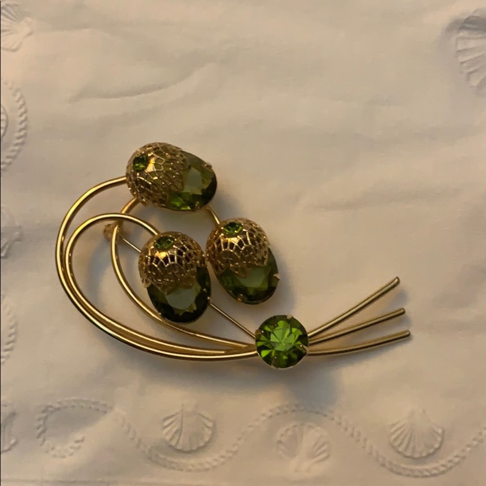 Sarah Coventry pin